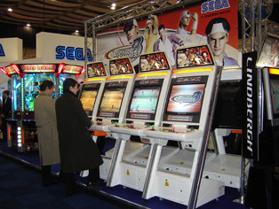 In 4/3 ratio on Naomi cabinets at ATEI 2006.